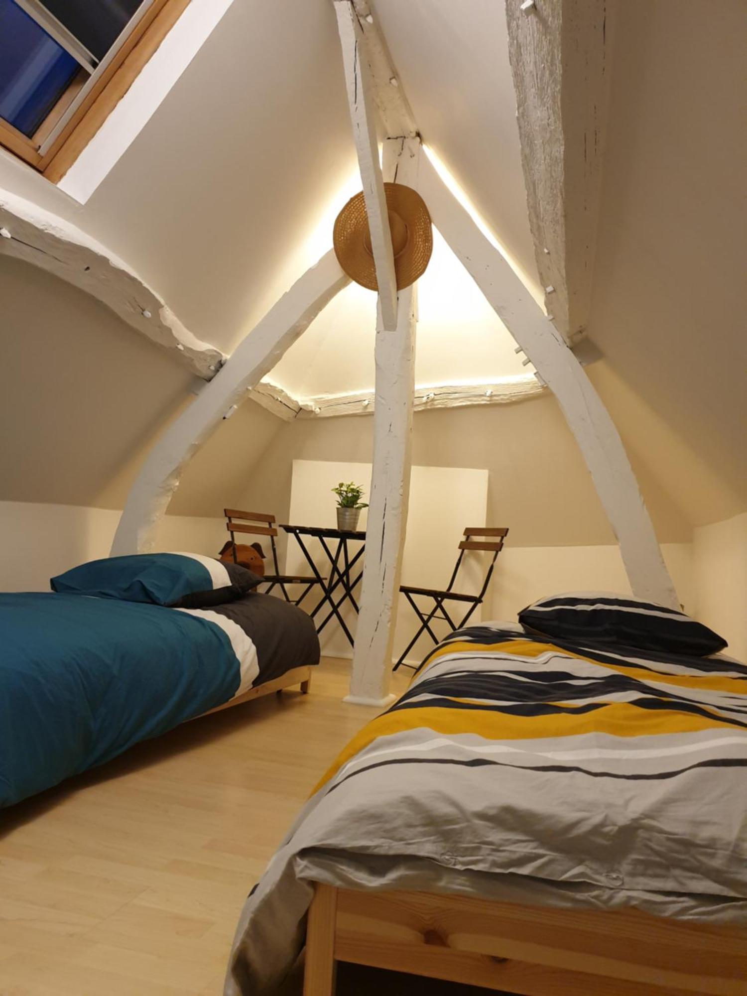 Chambre Privee Dans Petite Maison Typique Montivilliers Exterior photo